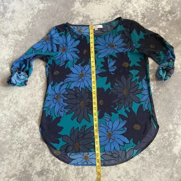 Loft Blue Floral Blouse Roll Tab Sleeve Size Small Polyester Chest Pocket - Picture 3 of 11